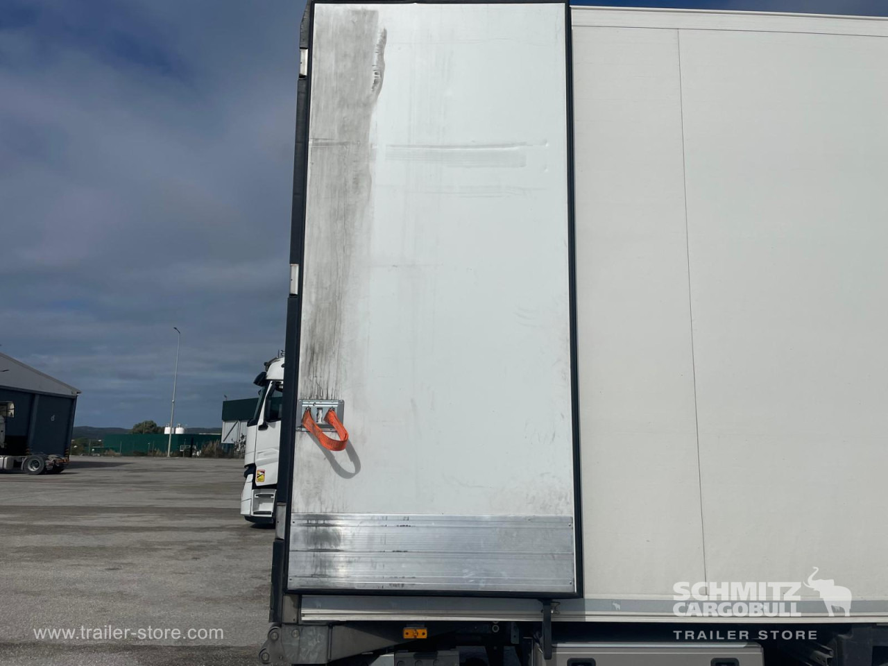 SCHMITZ Reefer Standard - Náves izotermické: obrázok 4 SCHMITZ Reefer Standard - Náves izotermické: obrázok 4