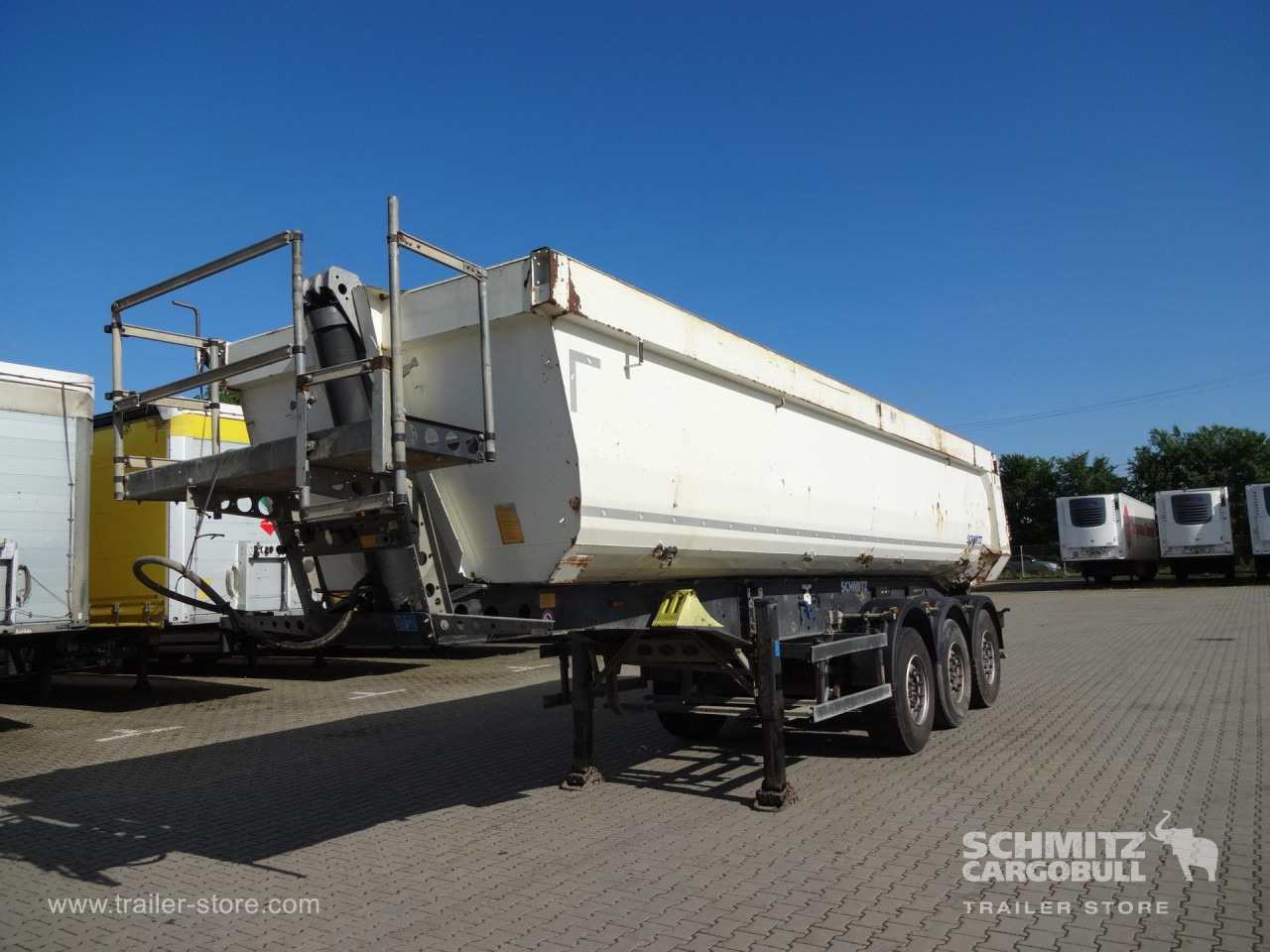 SCHMITZ Tipper Steel half pipe body 28m³ - Náves sklápěcí: obrázok 4 SCHMITZ Tipper Steel half pipe body 28m³ - Náves sklápěcí: obrázok 4