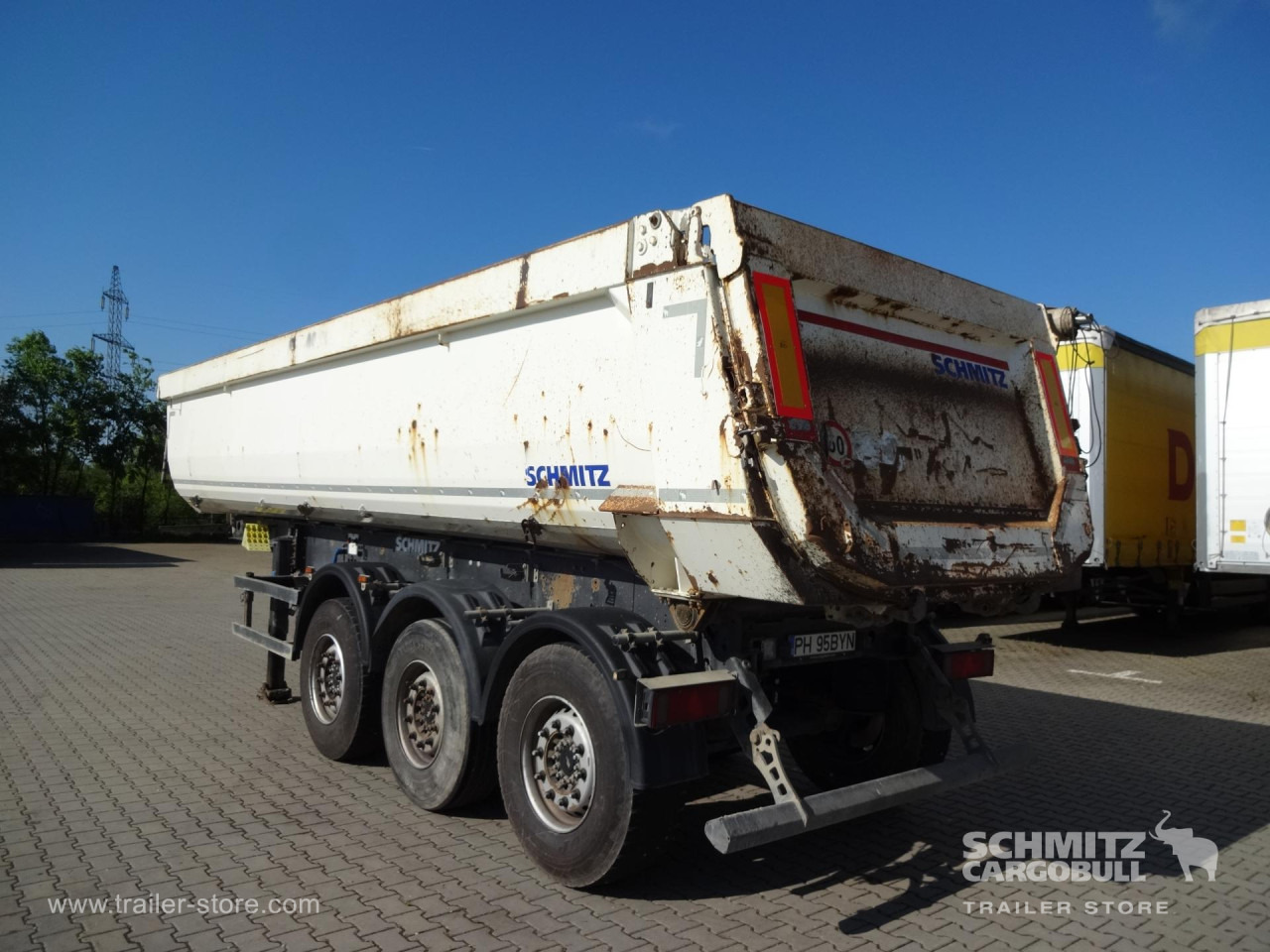 SCHMITZ Tipper Steel half pipe body 28m³ - Náves sklápěcí: obrázok 1 SCHMITZ Tipper Steel half pipe body 28m³ - Náves sklápěcí: obrázok 1