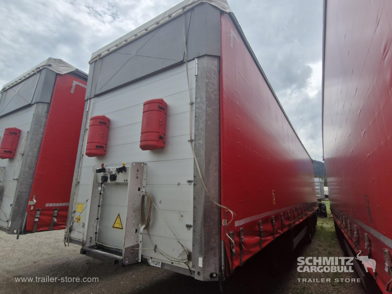SCHMITZ Curtainsider Varios - Plachtový náves: obrázok 2 SCHMITZ Curtainsider Varios - Plachtový náves: obrázok 2