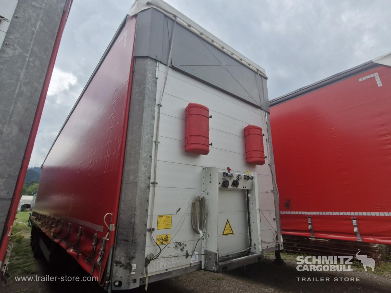 SCHMITZ Curtainsider Varios - Plachtový náves: obrázok 1 SCHMITZ Curtainsider Varios - Plachtový náves: obrázok 1