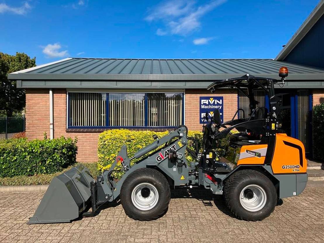 Giant G2500 HD X-Tra - Kolesový nakladač: obrázok 3 Giant G2500 HD X-Tra - Kolesový nakladač: obrázok 3