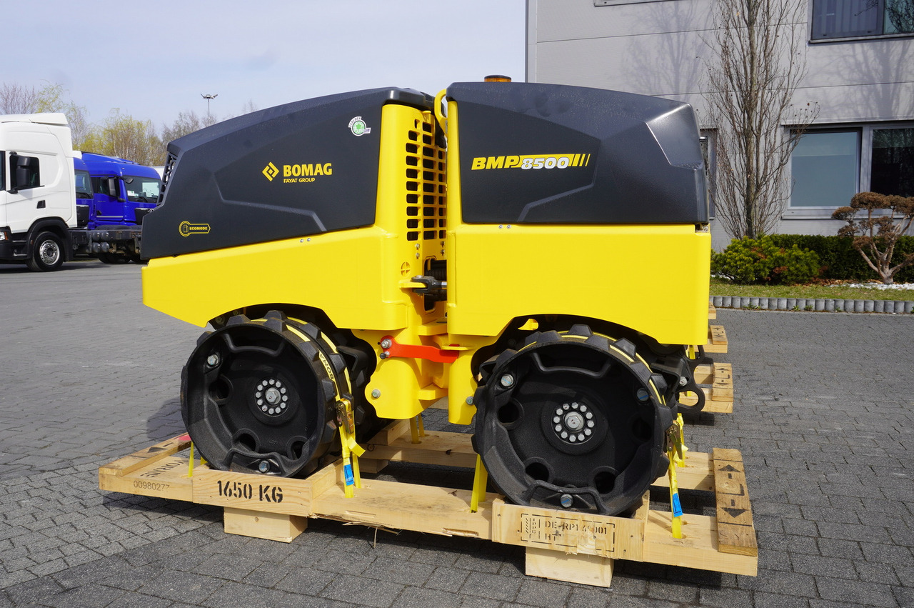 BOMAG BMP 8500 brand-new trench roller / Remote Control / 4 units - Stabilizátor zeminy: obrázok 5 BOMAG BMP 8500 brand-new trench roller / Remote Control / 4 units - Stabilizátor zeminy: obrázok 5