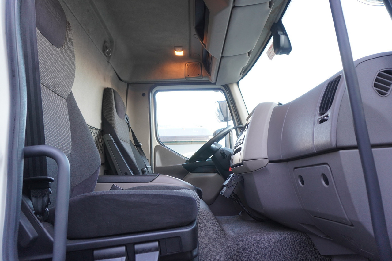 Chladirenské nákladné vozidlo DAF LF 290 E6 4×2 / Lamberet refrigerated box 22 pallets / Multitemperature / Carrier Supra 1150 MT: obrázok 19