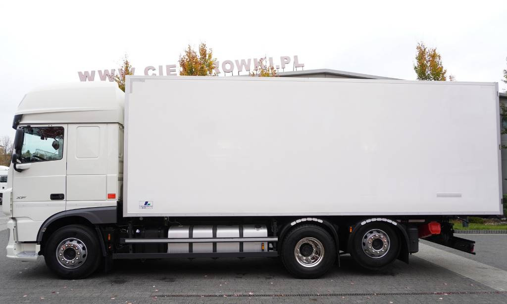 DAF XF 450 6×2 E6 / Refrigerator Lacapitaine / ATP/FRC to 2027 / 18 pallets - Chladirenské nákladné vozidlo: obrázok 4 DAF XF 450 6×2 E6 / Refrigerator Lacapitaine / ATP/FRC to 2027 / 18 pallets - Chladirenské nákladné vozidlo: obrázok 4