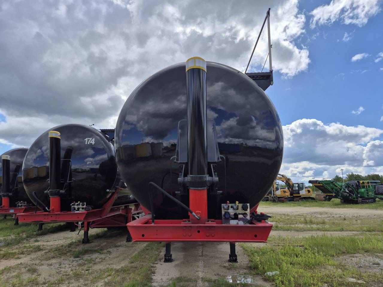 FELDBINDER KIP 66.3 Silo tank / 66 m3 / 2022 / 10 units - Silocisterna: obrázok 2 FELDBINDER KIP 66.3 Silo tank / 66 m3 / 2022 / 10 units - Silocisterna: obrázok 2