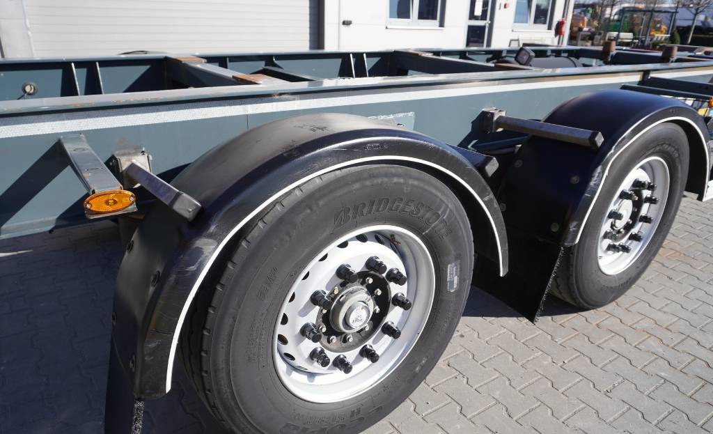 Fruehauf Trailer BDF (NEW) 6,000 km !!! - Príves preprava kontajnerov/ Výmenná nadstavba: obrázok 2 Fruehauf Trailer BDF (NEW) 6,000 km !!! - Príves preprava kontajnerov/ Výmenná nadstavba: obrázok 2