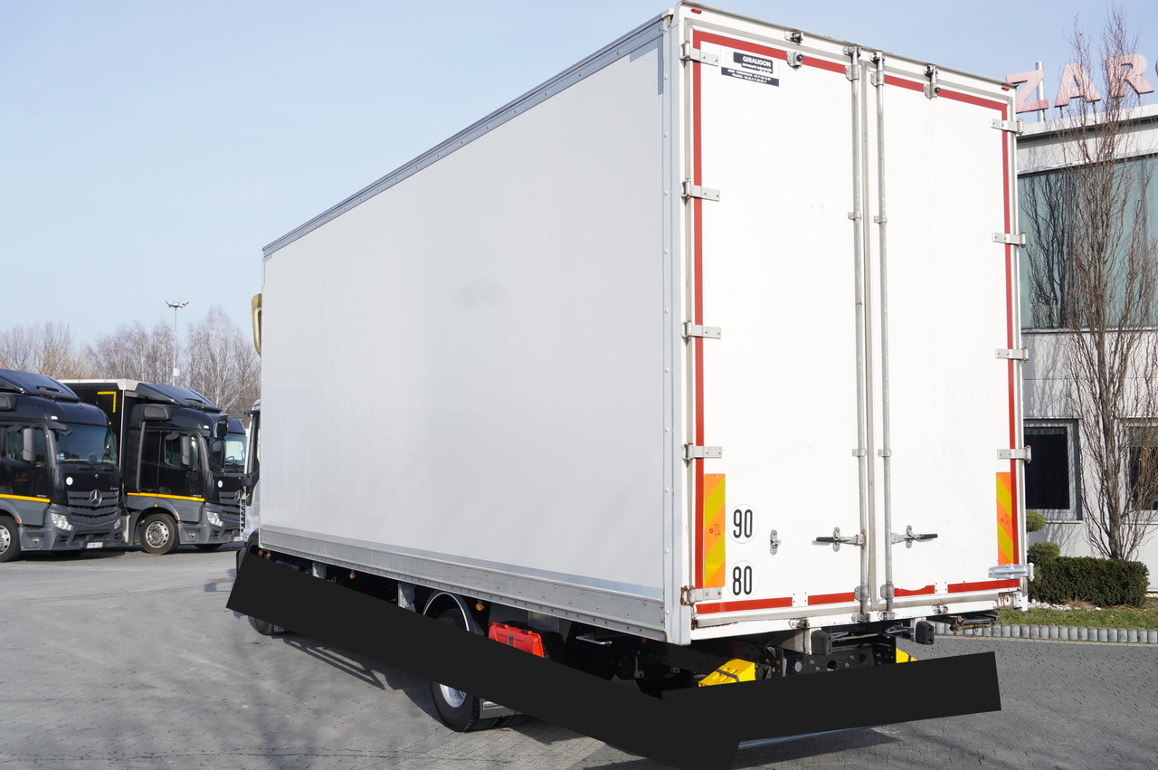 Giraudon 120.190 - Skříňová nadstavba: obrázok 4 Giraudon 120.190 - Skříňová nadstavba: obrázok 4