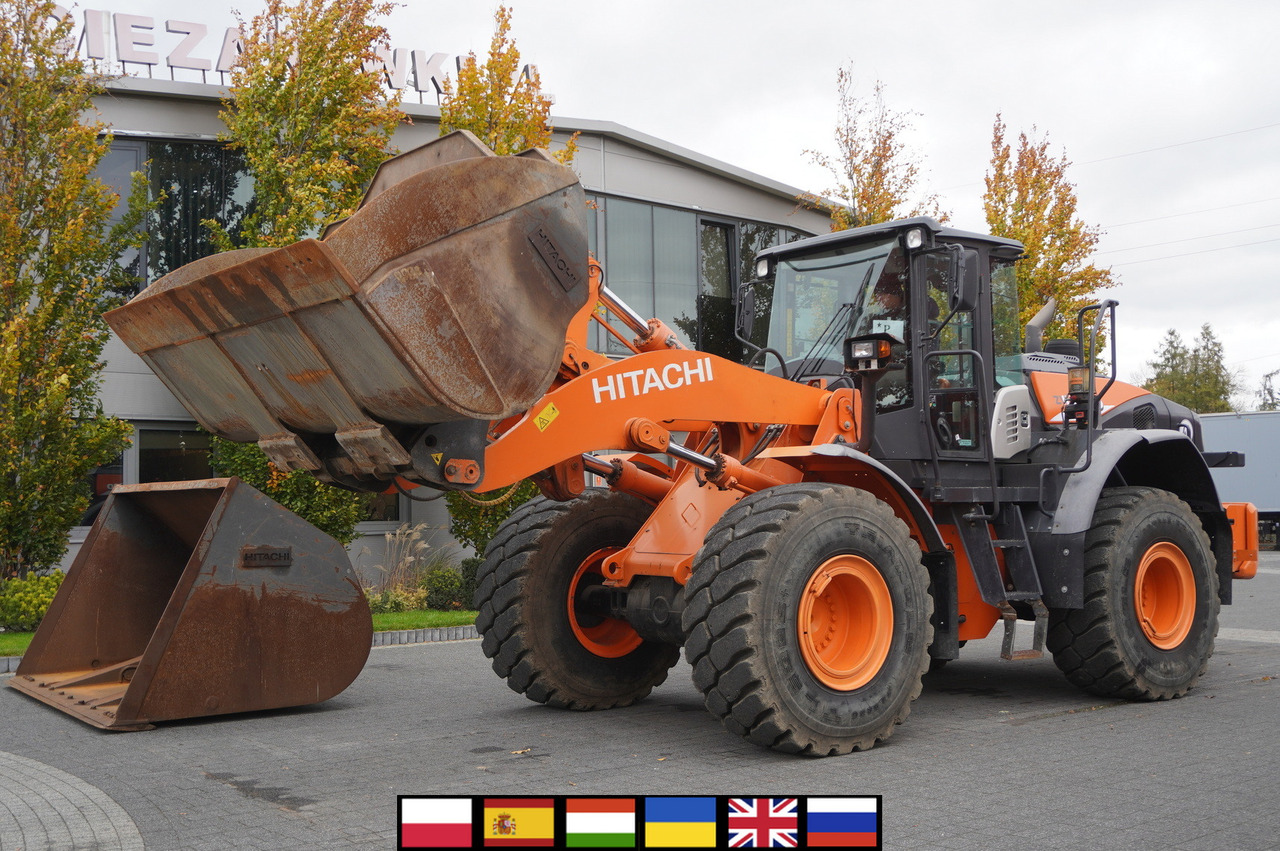 HITACHI ZW220 articulated loader / 2 buckets - Kolesový nakladač: obrázok 1 HITACHI ZW220 articulated loader / 2 buckets - Kolesový nakladač: obrázok 1