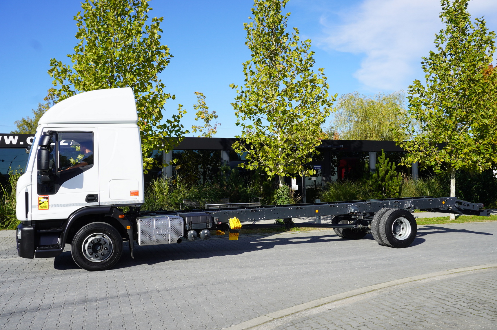 IVECO Eurocargo 140e19 4×2 E6 Glob / ADR / frame 8,1m - Podvozek s kabinou: obrázok 2 IVECO Eurocargo 140e19 4×2 E6 Glob / ADR / frame 8,1m - Podvozek s kabinou: obrázok 2