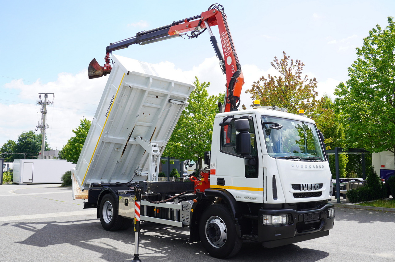 IVECO Eurocargo 160E22 EEV Dump truck / Bortmatic / Crane FASSI F95A.0.22 - Auto s hydraulickou rukou: obrázok 3 IVECO Eurocargo 160E22 EEV Dump truck / Bortmatic / Crane FASSI F95A.0.22 - Auto s hydraulickou rukou: obrázok 3