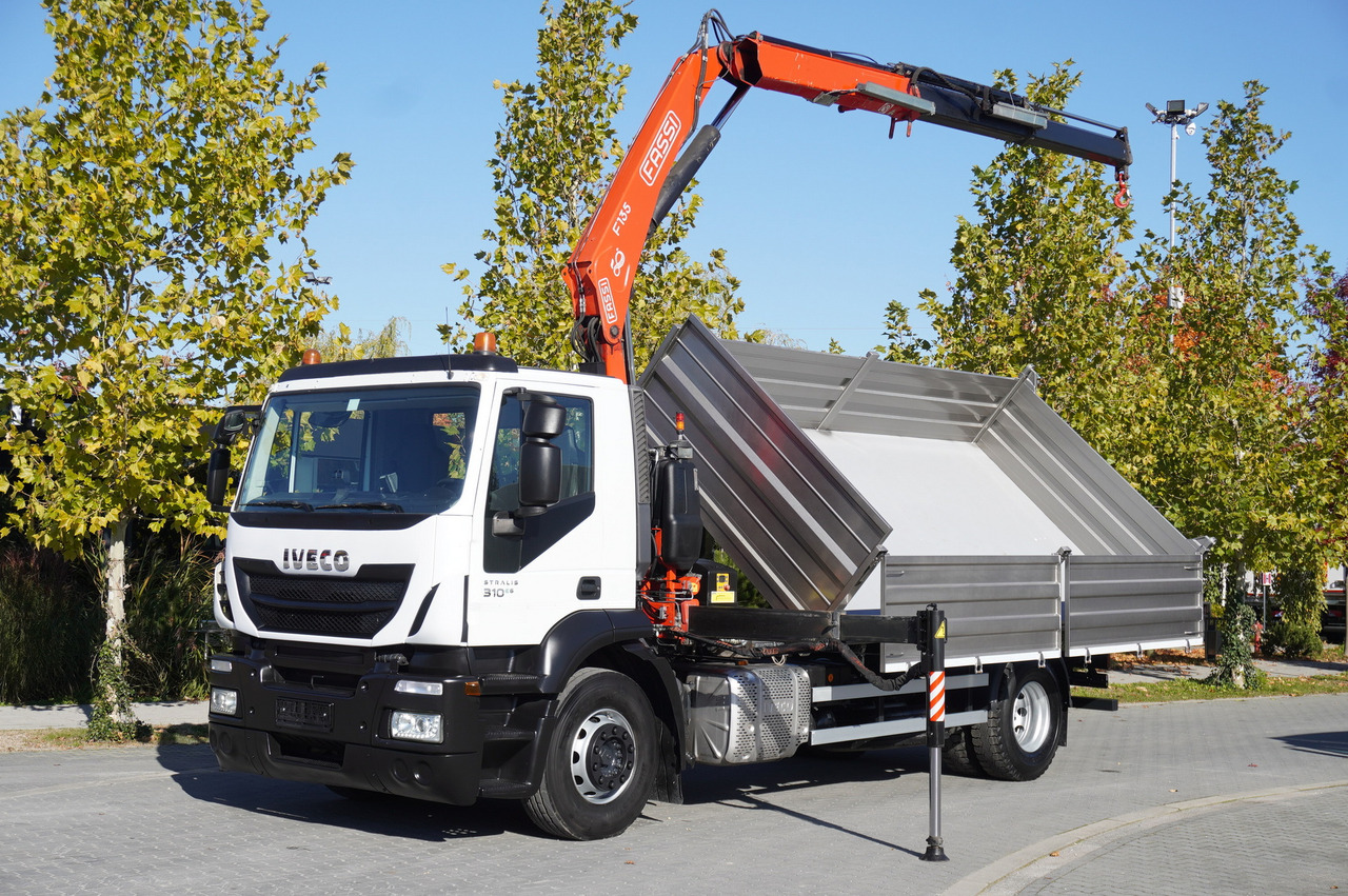 IVECO Stralis 310 E6 / NEW 3-sided tipper / Fassi F135 crane with remote control - Auto s hydraulickou rukou: obrázok 2 IVECO Stralis 310 E6 / NEW 3-sided tipper / Fassi F135 crane with remote control - Auto s hydraulickou rukou: obrázok 2