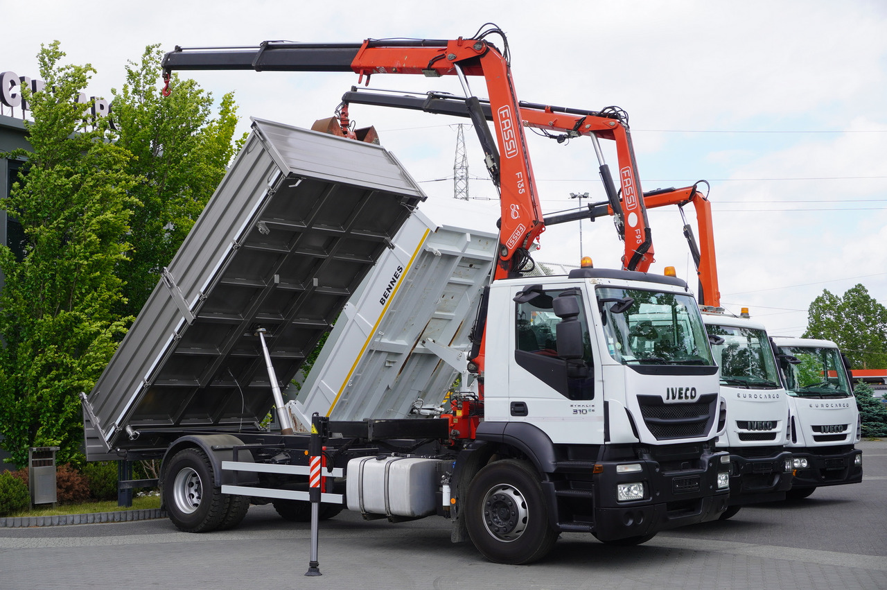 IVECO Stralis 310 E6 / NEW 3-sided tipper / Fassi F135 crane with remote control - Sklápač, Auto s hydraulickou rukou: obrázok 2 IVECO Stralis 310 E6 / NEW 3-sided tipper / Fassi F135 crane with remote control - Sklápač, Auto s hydraulickou rukou: obrázok 2