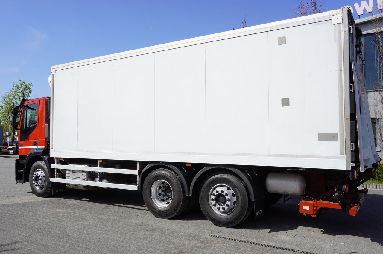 Iveco Stralis 310 6×2 E6 Refrigerator/ ATP/FRC / 18 pallets / Tail lift - Chladirenské nákladné vozidlo: obrázok 3 Iveco Stralis 310 6×2 E6 Refrigerator/ ATP/FRC / 18 pallets / Tail lift - Chladirenské nákladné vozidlo: obrázok 3