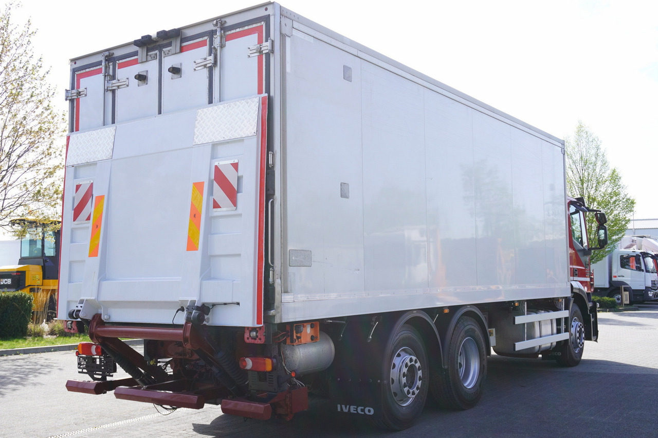Iveco Stralis 310 6×2 E6 Refrigerator/ ATP/FRC / 18 pallets / Tail lift - Chladirenské nákladné vozidlo: obrázok 4 Iveco Stralis 310 6×2 E6 Refrigerator/ ATP/FRC / 18 pallets / Tail lift - Chladirenské nákladné vozidlo: obrázok 4