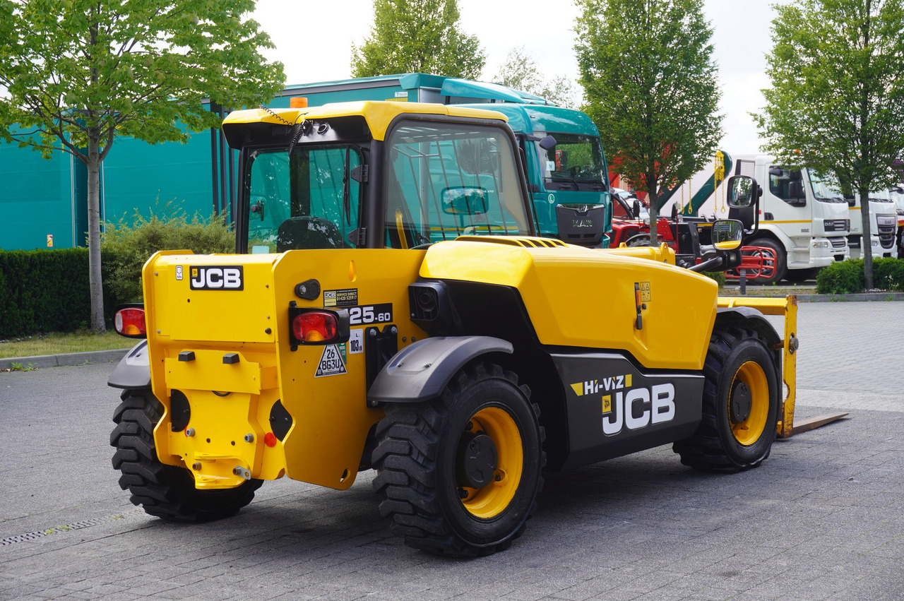 JCB 525-60T5 / 2022 / 860 MTH! / 2.5 T / Reach 6 m / joystick - Teleskopický kolesový nakladač: obrázok 5 JCB 525-60T5 / 2022 / 860 MTH! / 2.5 T / Reach 6 m / joystick - Teleskopický kolesový nakladač: obrázok 5
