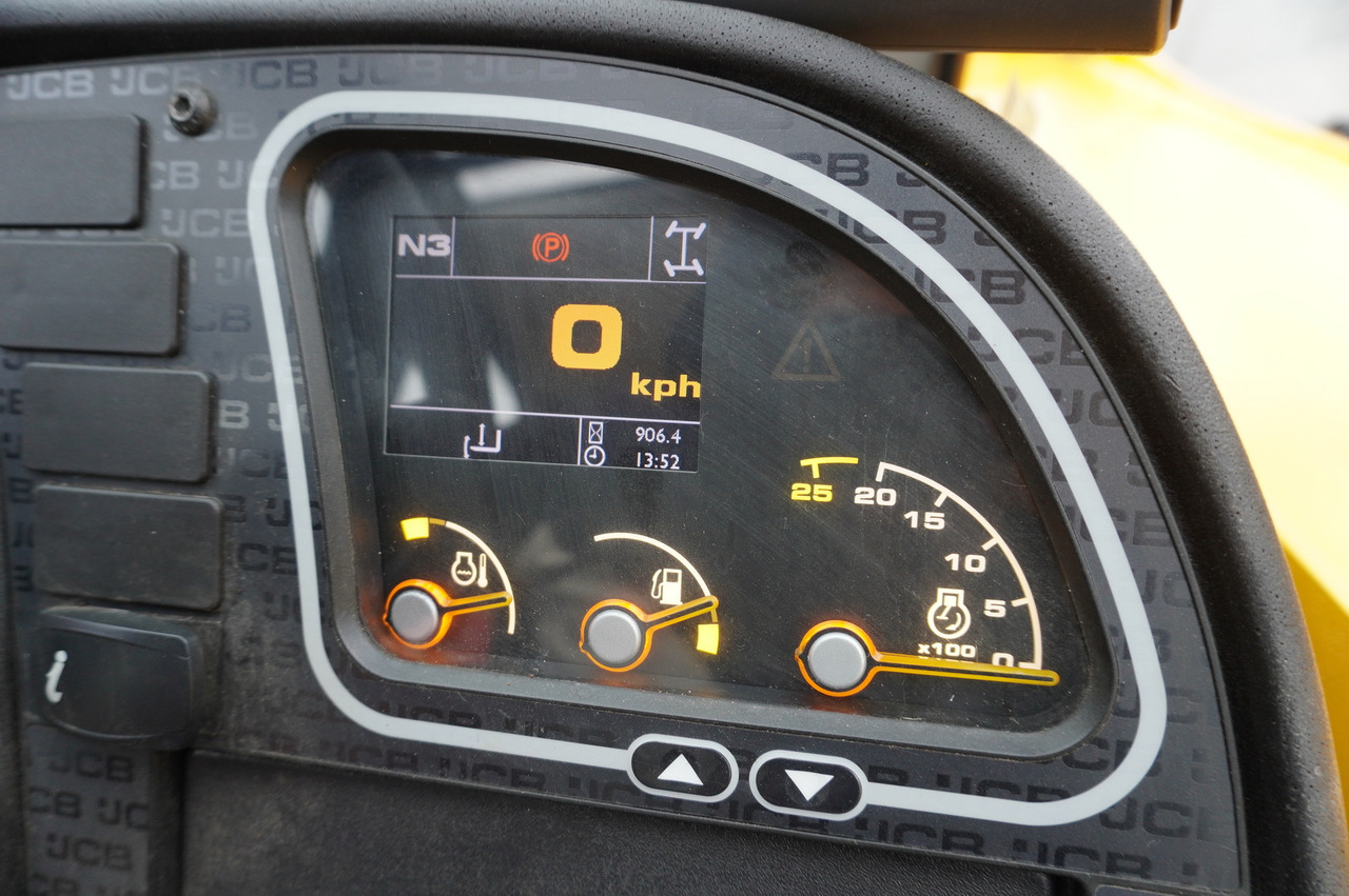 JCB 531-70 / 900 MTH telescopic charger! / 3.1 T / 7 M - Teleskopický kolesový nakladač: obrázok 2 JCB 531-70 / 900 MTH telescopic charger! / 3.1 T / 7 M - Teleskopický kolesový nakladač: obrázok 2