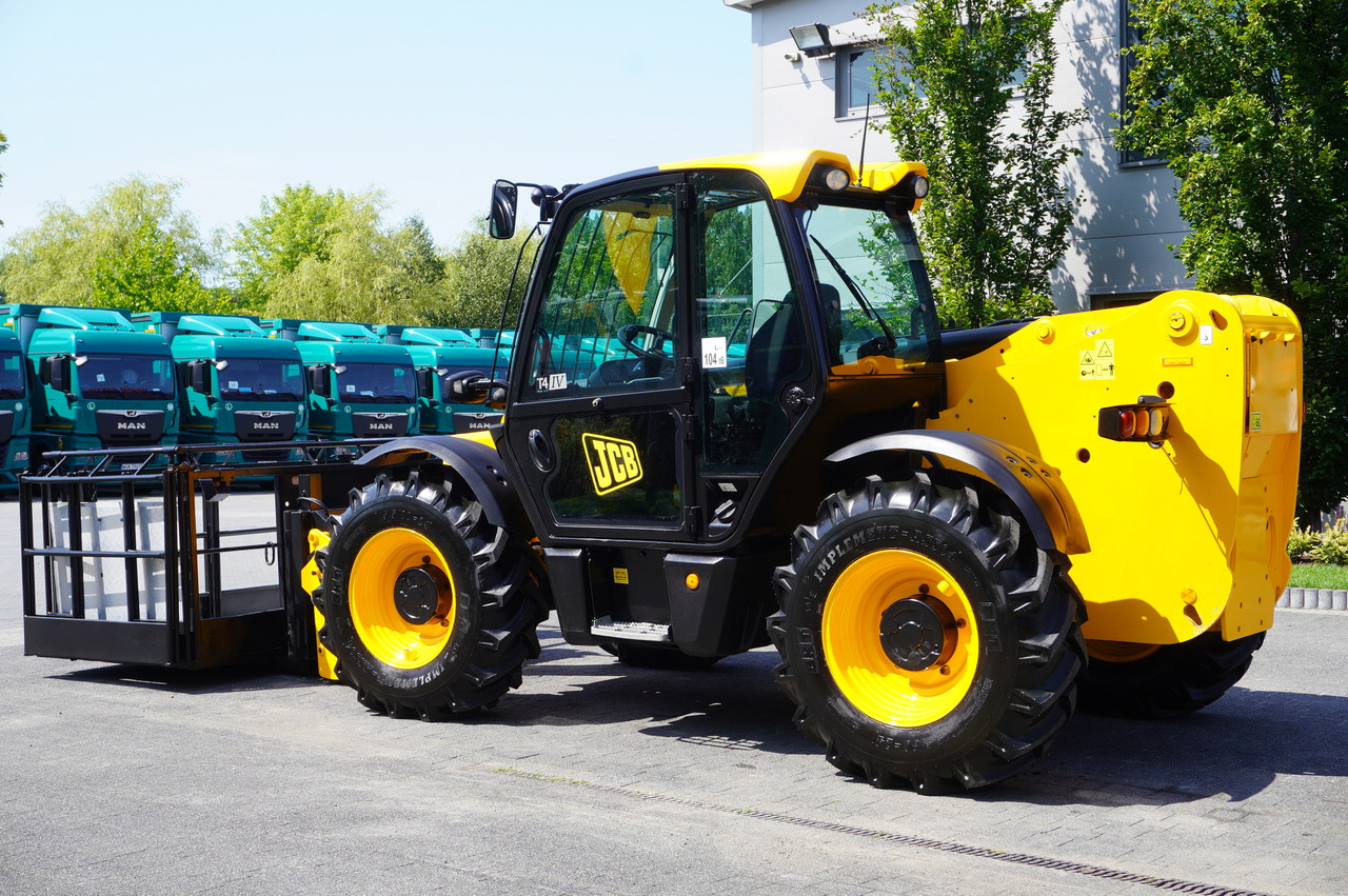 JCB 535-95 / 3.5 T / range 9.5 m / joystick - Teleskopický nakladač: obrázok 3 JCB 535-95 / 3.5 T / range 9.5 m / joystick - Teleskopický nakladač: obrázok 3