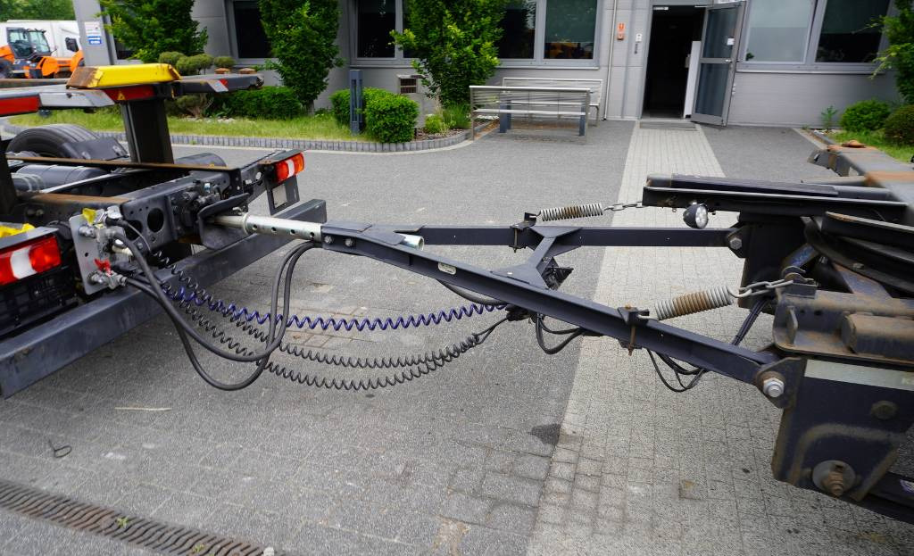 KOGEL BDF Low Deck Mega trailer - Príves preprava kontajnerov/ Výmenná nadstavba: obrázok 4 KOGEL BDF Low Deck Mega trailer - Príves preprava kontajnerov/ Výmenná nadstavba: obrázok 4