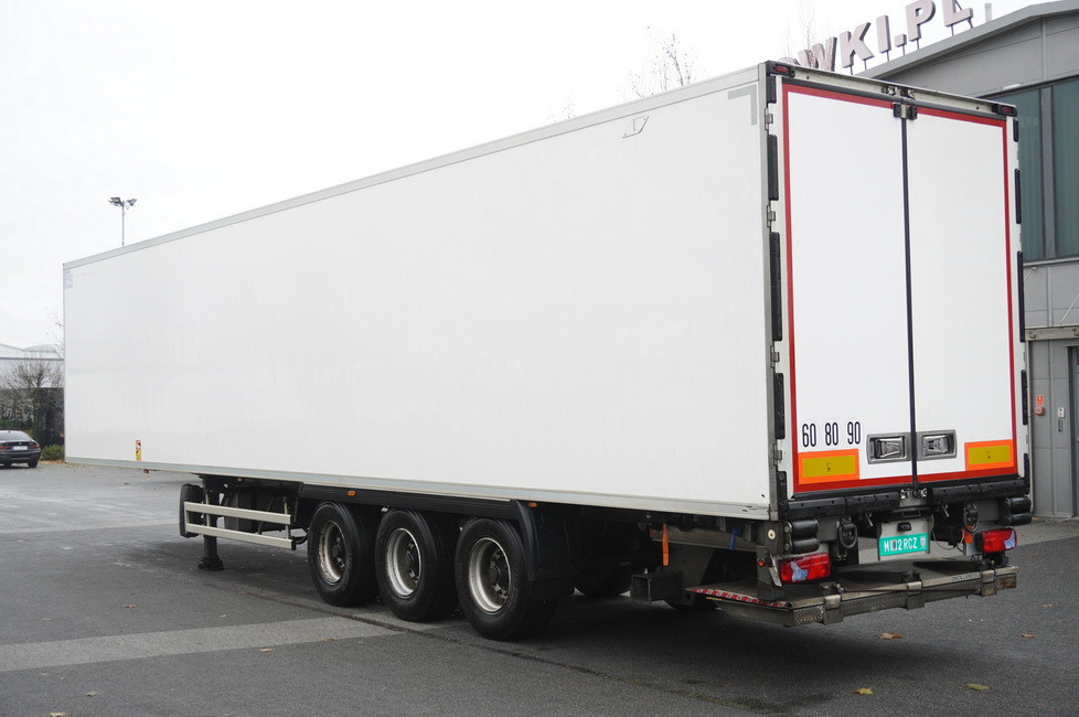 LAMBERET refrigerated semi-trailer / Carrier Vector 1550 unit - Náves chladírenské: obrázok 4 LAMBERET refrigerated semi-trailer / Carrier Vector 1550 unit - Náves chladírenské: obrázok 4