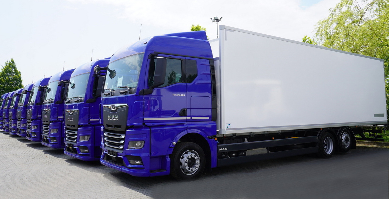 MAN New MAN TGX 26.400 / NEW IGLOOCAR refrigerator 20 pallets / 6×2 / 2024 / 2 units - Skříňový nákladní auto: obrázok 4 MAN New MAN TGX 26.400 / NEW IGLOOCAR refrigerator 20 pallets / 6×2 / 2024 / 2 units - Skříňový nákladní auto: obrázok 4