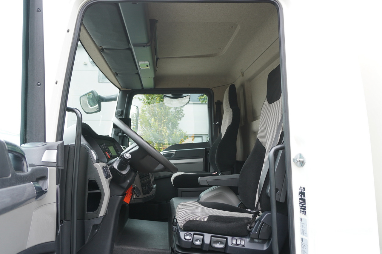 Chladirenské nákladné vozidlo MAN TGL 12.190 / CHEREAU Refrigerator 18 PAL multitemperature / Thermoking T-1200R / 100,000 km: obrázok 21 Chladirenské nákladné vozidlo MAN TGL 12.190 / CHEREAU Refrigerator 18 PAL multitemperature / Thermoking T-1200R / 100,000 km: obrázok 21