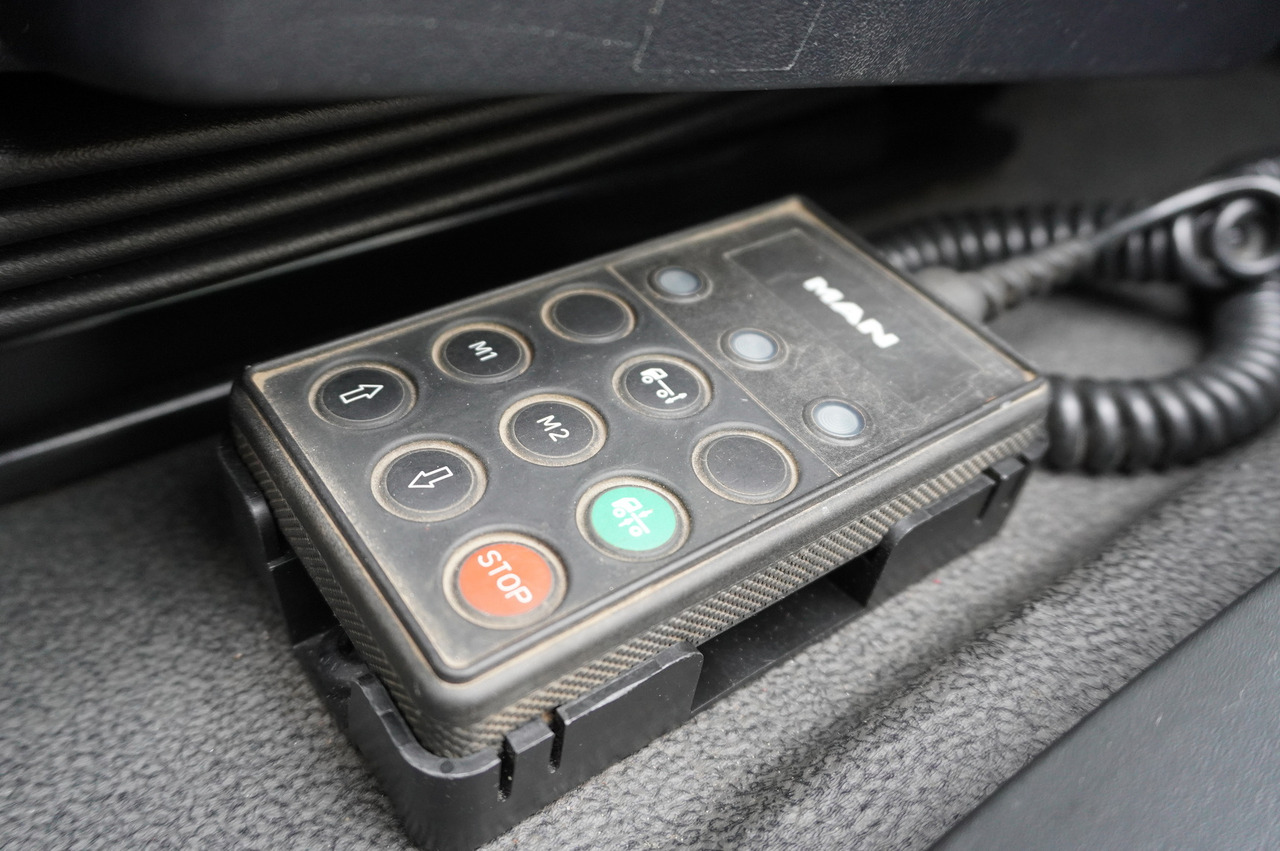 Chladirenské nákladné vozidlo MAN TGL 12.190 / CHEREAU Refrigerator 18 PAL multitemperature / Thermoking T-1200R / 100,000 km: obrázok 30 Chladirenské nákladné vozidlo MAN TGL 12.190 / CHEREAU Refrigerator 18 PAL multitemperature / Thermoking T-1200R / 100,000 km: obrázok 30