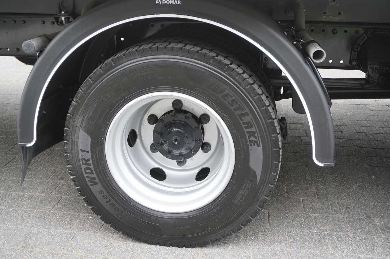 Chladirenské nákladné vozidlo MAN TGL 12.190 / CHEREAU Refrigerator 18 PAL multitemperature / Thermoking T-1200R / 100,000 km: obrázok 17 Chladirenské nákladné vozidlo MAN TGL 12.190 / CHEREAU Refrigerator 18 PAL multitemperature / Thermoking T-1200R / 100,000 km: obrázok 17