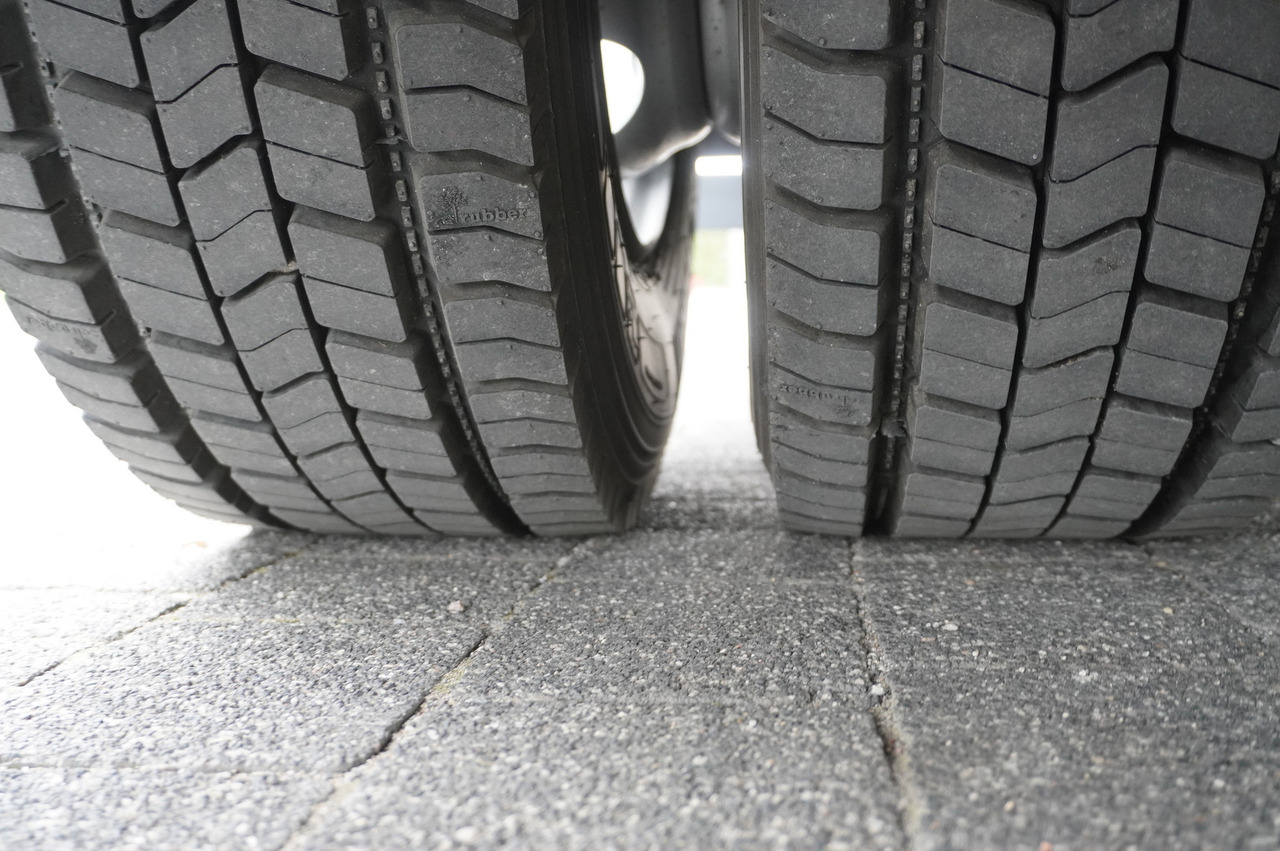 Chladirenské nákladné vozidlo MAN TGL 12.190 / CHEREAU Refrigerator 18 PAL multitemperature / Thermoking T-1200R / 100,000 km: obrázok 18 Chladirenské nákladné vozidlo MAN TGL 12.190 / CHEREAU Refrigerator 18 PAL multitemperature / Thermoking T-1200R / 100,000 km: obrázok 18