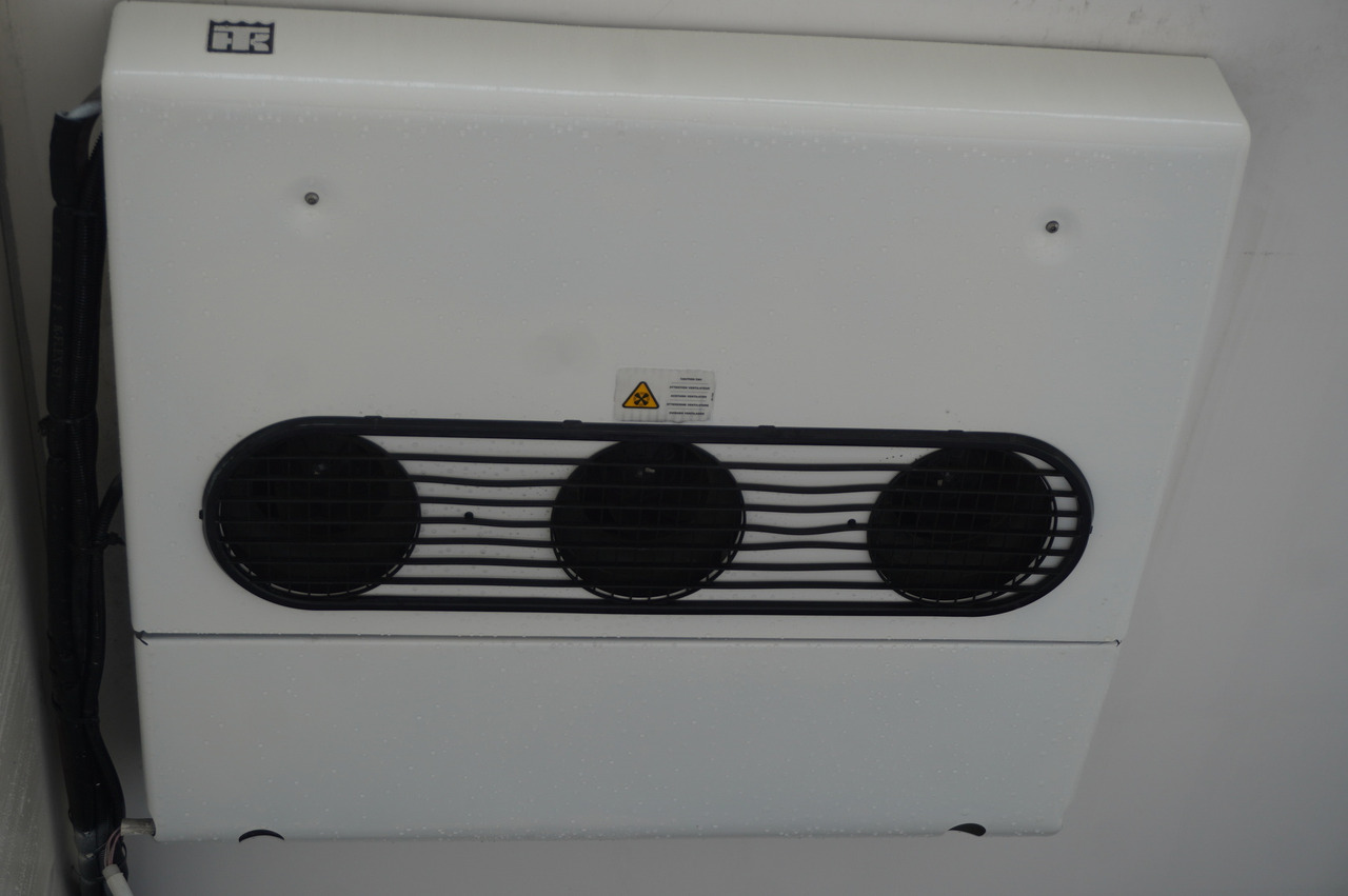 Chladirenské nákladné vozidlo MAN TGL 12.190 / CHEREAU Refrigerator 18 PAL multitemperature / Thermoking T-1200R / 100,000 km: obrázok 16 Chladirenské nákladné vozidlo MAN TGL 12.190 / CHEREAU Refrigerator 18 PAL multitemperature / Thermoking T-1200R / 100,000 km: obrázok 16