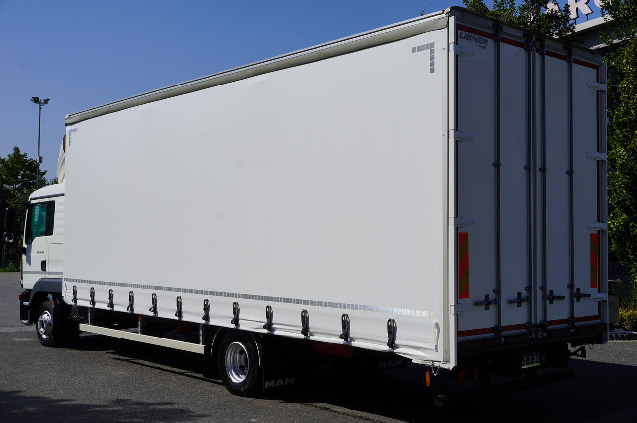 MAN TGL 12.190 / Curtainsider 19 EPAL / Sleeper cab - Plachtové nákladné vozidlo: obrázok 3 MAN TGL 12.190 / Curtainsider 19 EPAL / Sleeper cab - Plachtové nákladné vozidlo: obrázok 3