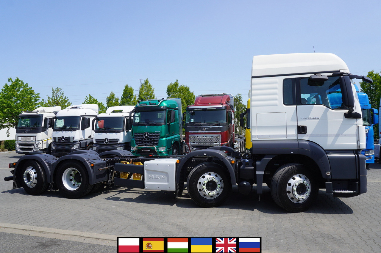 MAN TGS 35.420 8×2 / Chassis 6.4 m / 3 steered axles - Podvozek s kabinou: obrázok 1 MAN TGS 35.420 8×2 / Chassis 6.4 m / 3 steered axles - Podvozek s kabinou: obrázok 1