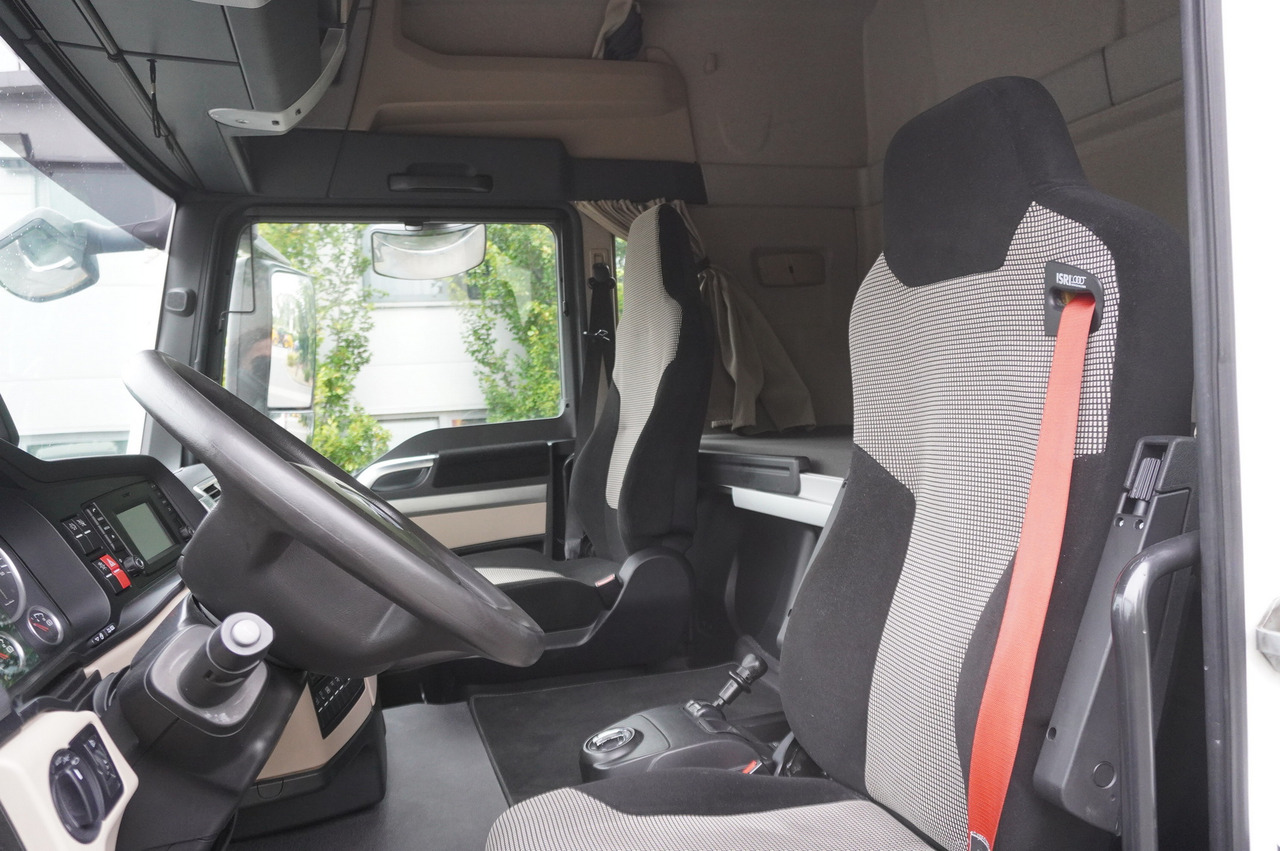 Leasing MAN TGS 35.420 8×2 / NEW septic barrel 13000 L / 3 steered axles MAN TGS 35.420 8×2 / NEW septic barrel 13000 L / 3 steered axles: obrázok 19 Leasing MAN TGS 35.420 8×2 / NEW septic barrel 13000 L / 3 steered axles MAN TGS 35.420 8×2 / NEW septic barrel 13000 L / 3 steered axles: obrázok 19