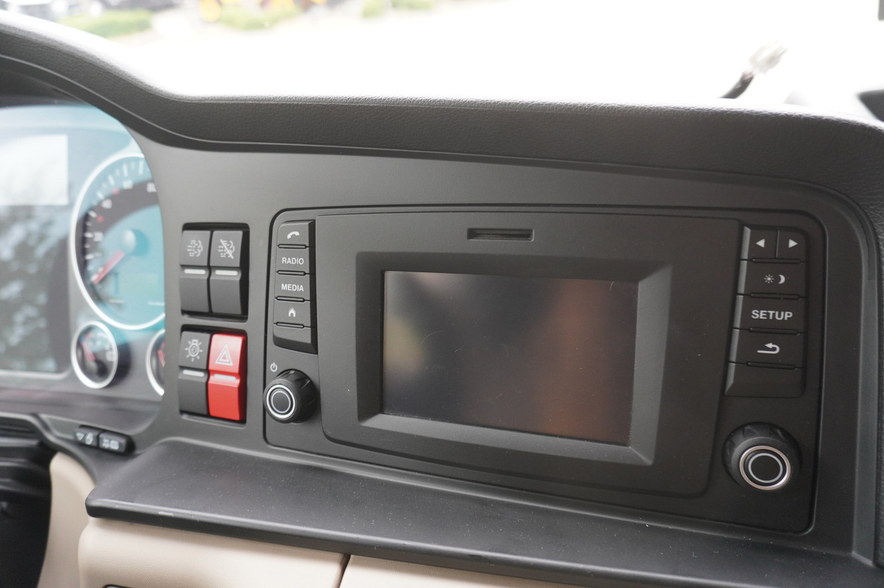 Leasing MAN TGS 35.420 8×2 / NEW septic barrel 13000 L / 3 steered axles MAN TGS 35.420 8×2 / NEW septic barrel 13000 L / 3 steered axles: obrázok 24 Leasing MAN TGS 35.420 8×2 / NEW septic barrel 13000 L / 3 steered axles MAN TGS 35.420 8×2 / NEW septic barrel 13000 L / 3 steered axles: obrázok 24