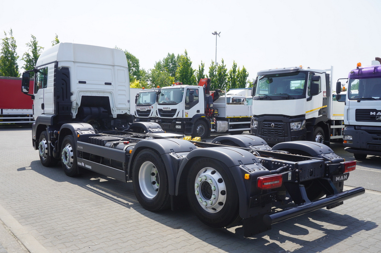 MAN TGS 35.420 8x2 / Chassis 6.4 m / 3 steered axles - Auto s hydraulickou rukou: obrázok 4 MAN TGS 35.420 8x2 / Chassis 6.4 m / 3 steered axles - Auto s hydraulickou rukou: obrázok 4