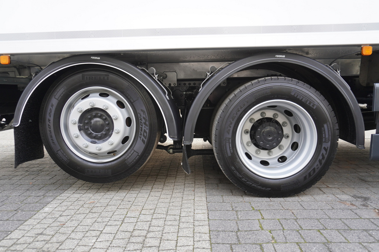 Leasing MAN TGX 26.400 / IGLOOCAR / Carrier Supra 1150 MT Silent MAN TGX 26.400 / IGLOOCAR / Carrier Supra 1150 MT Silent: obrázok 11