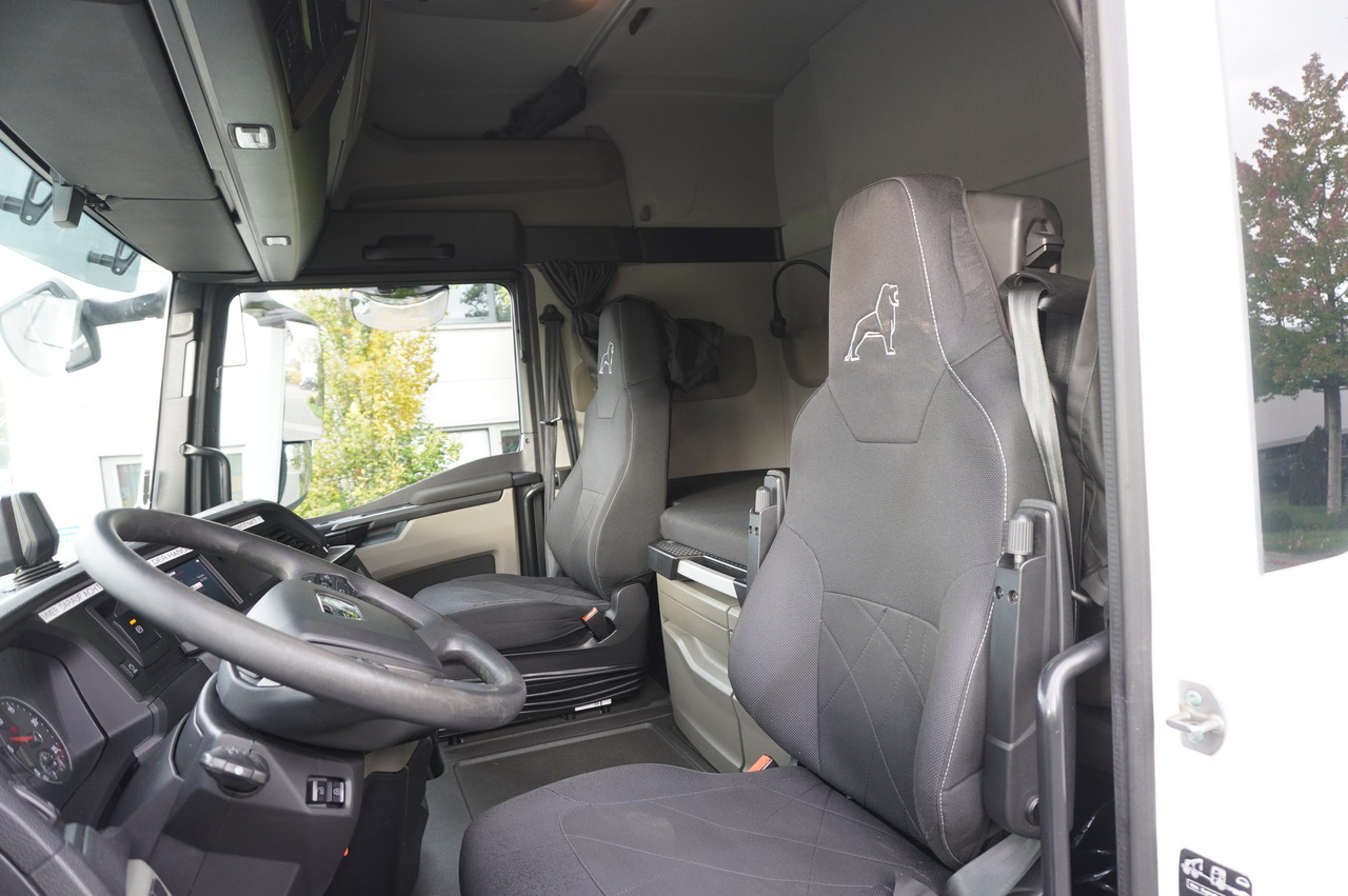 Kontejnérový podvozek/ Výměnná nástavba na prepravu kontajnery MAN TGX 26.470 6x2 COINTAINERKIPPER HYVA HIRMSCHLING / 200 tho. km!: obrázok 21 Kontejnérový podvozek/ Výměnná nástavba na prepravu kontajnery MAN TGX 26.470 6x2 COINTAINERKIPPER HYVA HIRMSCHLING / 200 tho. km!: obrázok 21