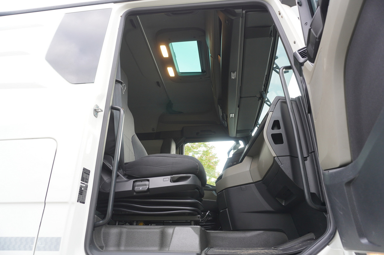 Kontejnérový podvozek/ Výměnná nástavba na prepravu kontajnery MAN TGX 26.470 6x2 COINTAINERKIPPER HYVA HIRMSCHLING / 200 tho. km!: obrázok 30 Kontejnérový podvozek/ Výměnná nástavba na prepravu kontajnery MAN TGX 26.470 6x2 COINTAINERKIPPER HYVA HIRMSCHLING / 200 tho. km!: obrázok 30