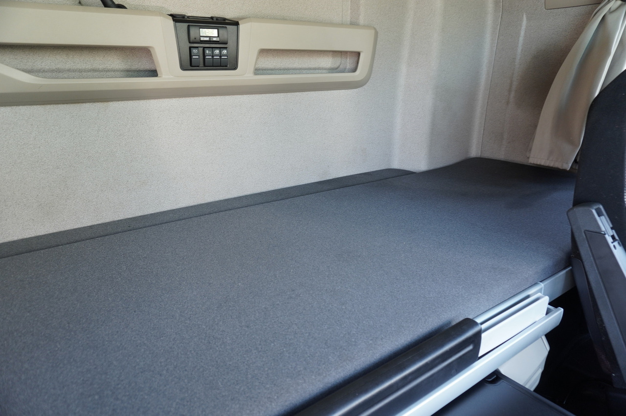 Leasing MAN TGX 26.500 E6 XXL / Schmitz 19 pallets / Thermoking / steering axle MAN TGX 26.500 E6 XXL / Schmitz 19 pallets / Thermoking / steering axle: obrázok 46