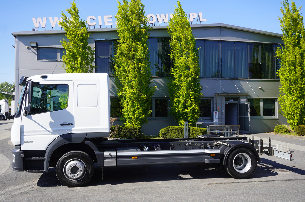 MERCEDES-BENZ 1223 / Full ADR / 440 cm chassis / Sleeper cab / 175 tho. km - Podvozek s kabinou: obrázok 4 MERCEDES-BENZ 1223 / Full ADR / 440 cm chassis / Sleeper cab / 175 tho. km - Podvozek s kabinou: obrázok 4