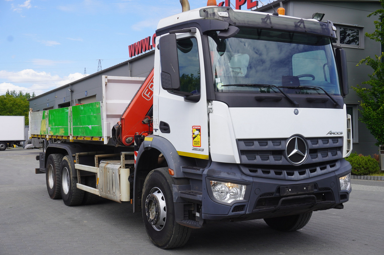 MERCEDES-BENZ AROCS 2633 6x4 / 5.5 T crane FASSI F135 / Tipper 15 EPAL - Sklápač, Auto s hydraulickou rukou: obrázok 2 MERCEDES-BENZ AROCS 2633 6x4 / 5.5 T crane FASSI F135 / Tipper 15 EPAL - Sklápač, Auto s hydraulickou rukou: obrázok 2