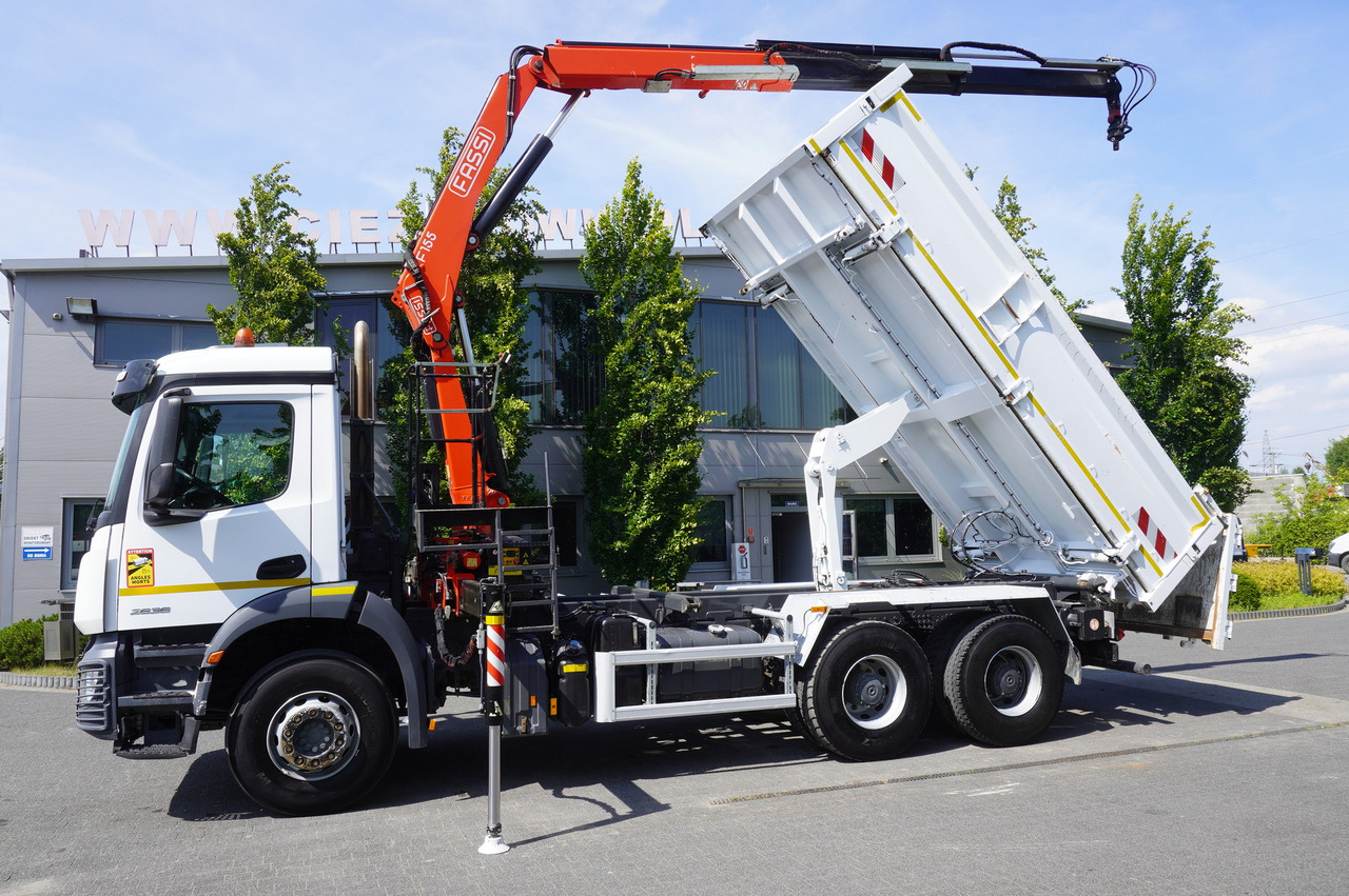 MERCEDES-BENZ AROCS 2636 / Fassi F155A.0.22 crane 6t / 120 tho. km / 3-sided dump truck / 2 x Bordmatic - Sklápač, Auto s hydraulickou rukou: obrázok 5 MERCEDES-BENZ AROCS 2636 / Fassi F155A.0.22 crane 6t / 120 tho. km / 3-sided dump truck / 2 x Bordmatic - Sklápač, Auto s hydraulickou rukou: obrázok 5