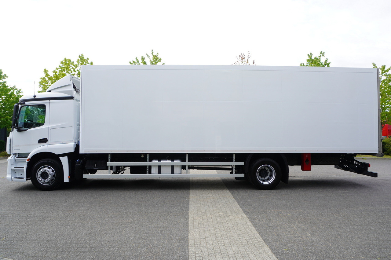 MERCEDES-BENZ Actros 1824 / Refrigerator 22 EPAL / Carrier Supra 850 / Sleeping cabin - Chladirenské nákladné vozidlo: obrázok 2 MERCEDES-BENZ Actros 1824 / Refrigerator 22 EPAL / Carrier Supra 850 / Sleeping cabin - Chladirenské nákladné vozidlo: obrázok 2