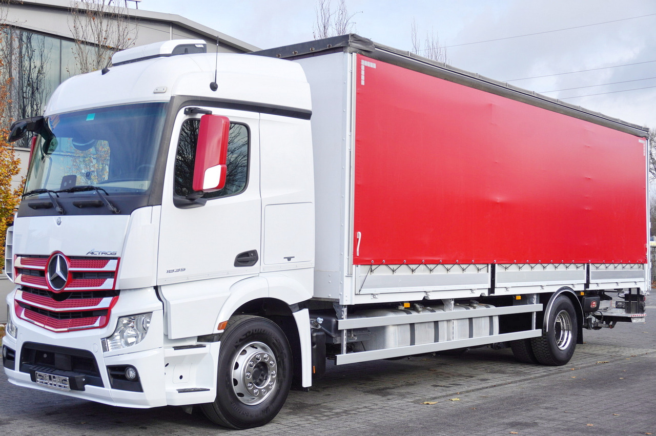 MERCEDES-BENZ Actros 1835 E6 4×2 / Curtainsider 21 pallets / tail lift 1.5t - Plachtové nákladné vozidlo: obrázok 1 MERCEDES-BENZ Actros 1835 E6 4×2 / Curtainsider 21 pallets / tail lift 1.5t - Plachtové nákladné vozidlo: obrázok 1