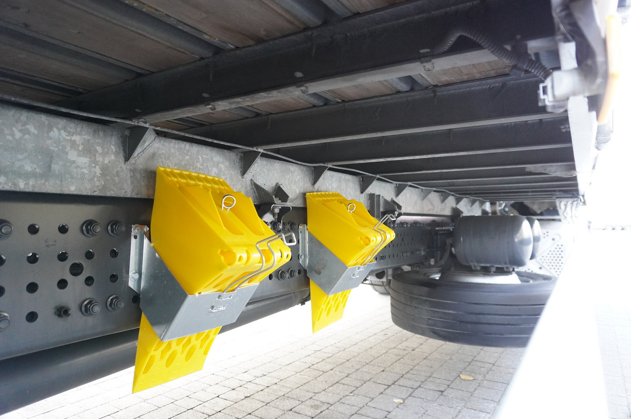 Leasing MERCEDES-BENZ Actros 1835 E6 4×2 / Curtainsider 21 pallets / tail lift 1.5t MERCEDES-BENZ Actros 1835 E6 4×2 / Curtainsider 21 pallets / tail lift 1.5t: obrázok 25