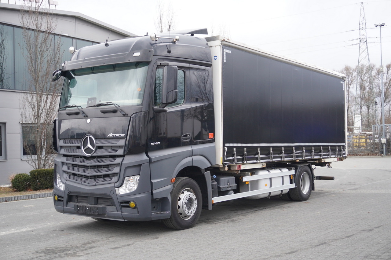 MERCEDES-BENZ Actros 1840 E6 4×2 / Lounge chair / Krone curtainsider superstructure - Plachtové nákladné vozidlo: obrázok 2 MERCEDES-BENZ Actros 1840 E6 4×2 / Lounge chair / Krone curtainsider superstructure - Plachtové nákladné vozidlo: obrázok 2