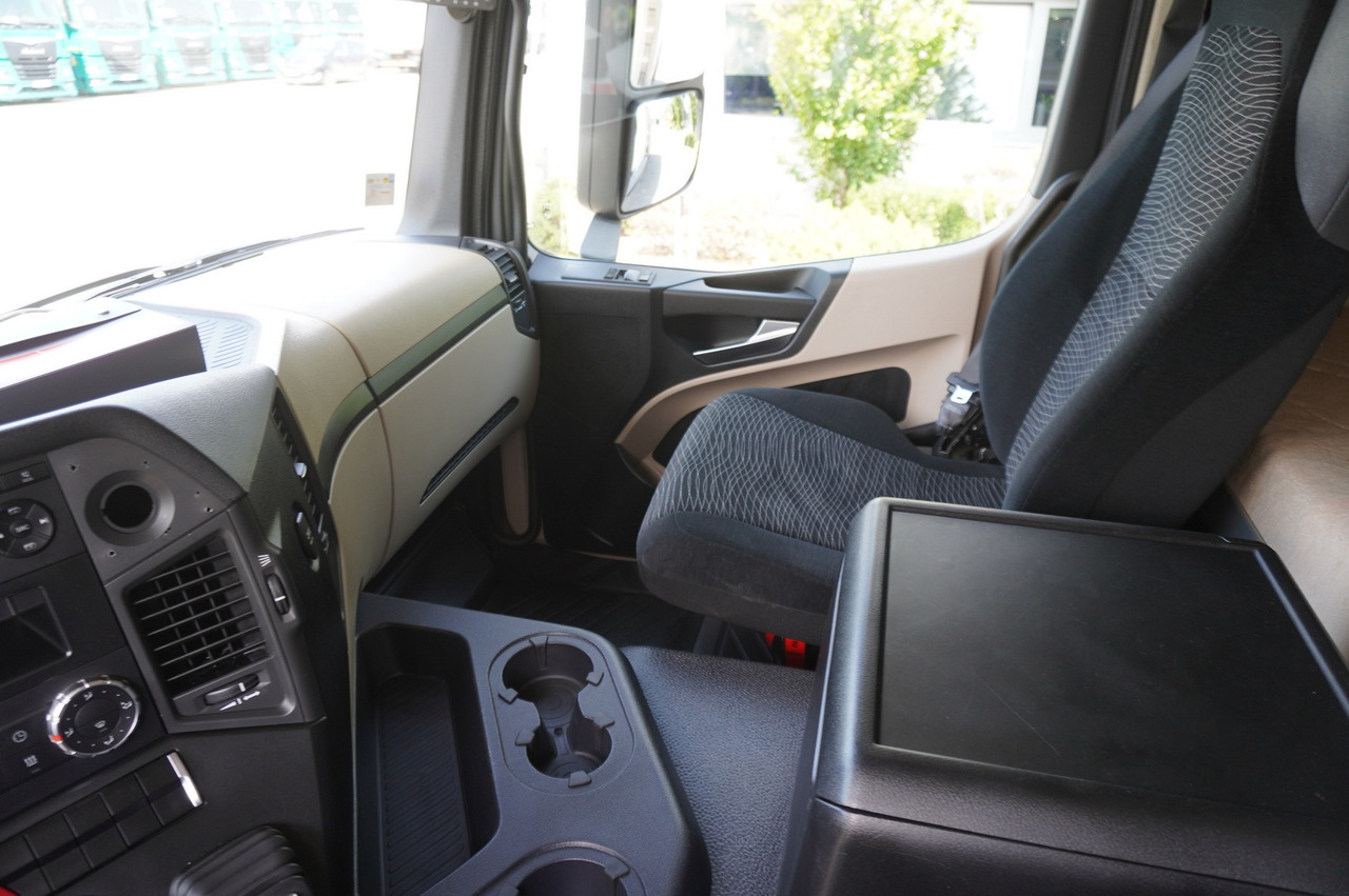 Sklápač MERCEDES-BENZ Actros 1840 / New 3-side tipper 10 EPAL / Diff. lock / Load cap 10 t [ Copy ]: obrázok 21