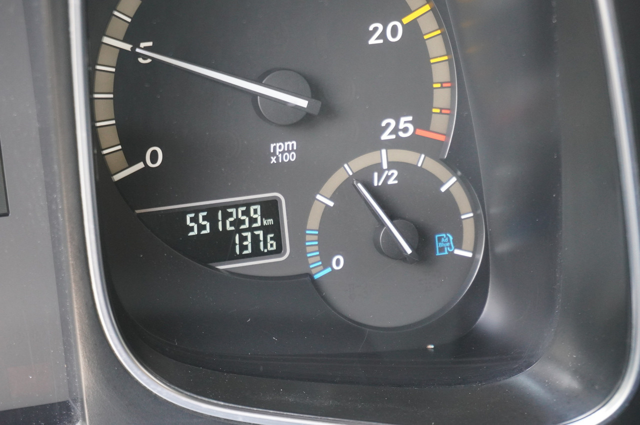 Sklápač MERCEDES-BENZ Actros 1840 / New 3-side tipper 10 EPAL / Diff. lock / Load cap 10 t [ Copy ]: obrázok 24