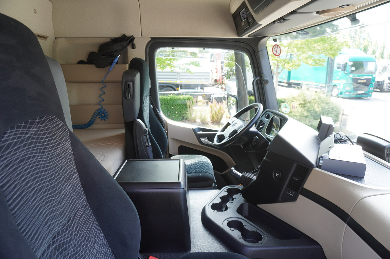 Sklápač MERCEDES-BENZ Actros 1840 / New 3-side tipper 10 EPAL / Diff. lock / Load cap 10 t [ Copy ]: obrázok 28