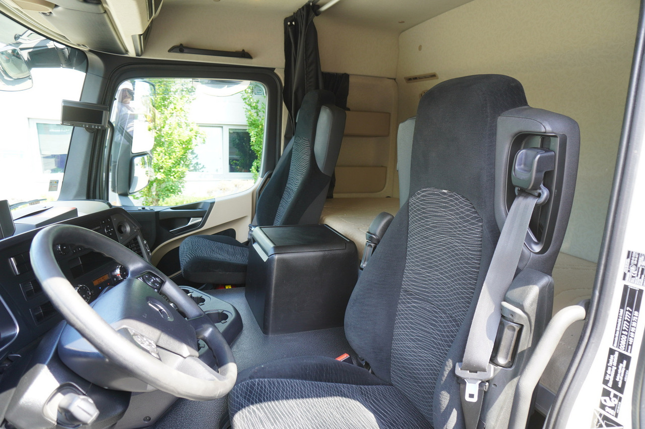 Sklápač MERCEDES-BENZ Actros 1840 / New 3-side tipper 10 EPAL / Diff. lock / Load cap 10 t [ Copy ]: obrázok 19